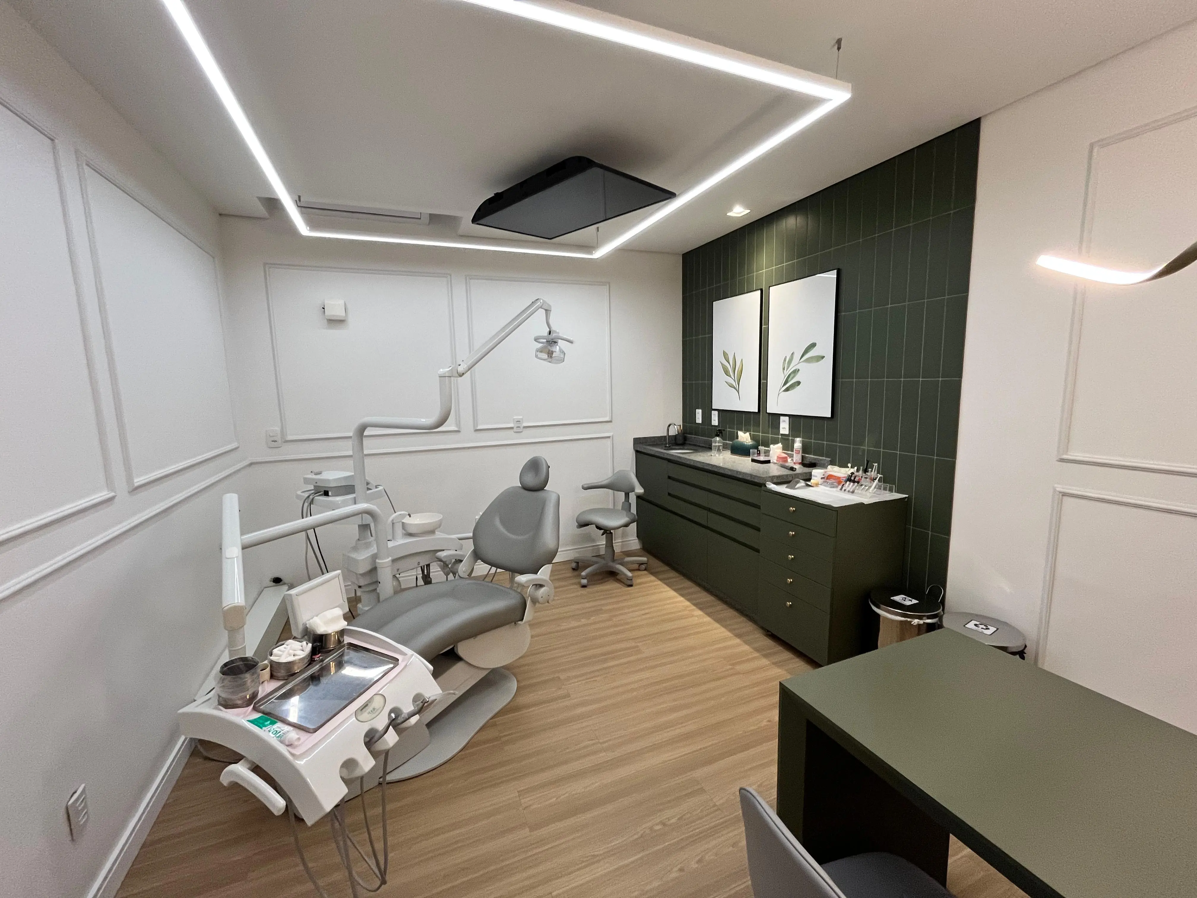 Instalações da clínica odontológica Lorenzi & Ferreira em Joinville